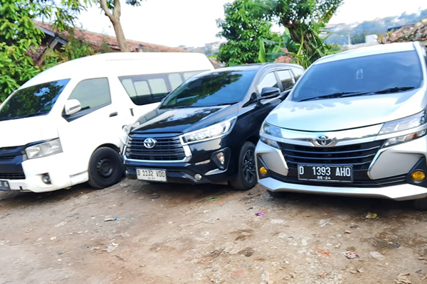 Layanan Eltura Family tour and travel 2